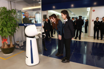 宜春湖北首个“智能供电营业厅”投入使用，武汉全面进入“智能用电”时代
